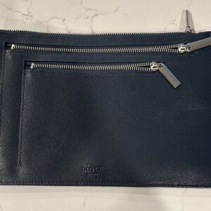 Royce Leather Men's Black Zippered Bag